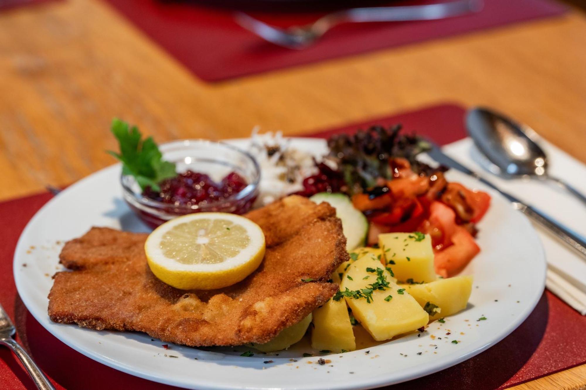 Schatz.Kammer Burg Kreuzen Kreuzen  Zewnętrze zdjęcie